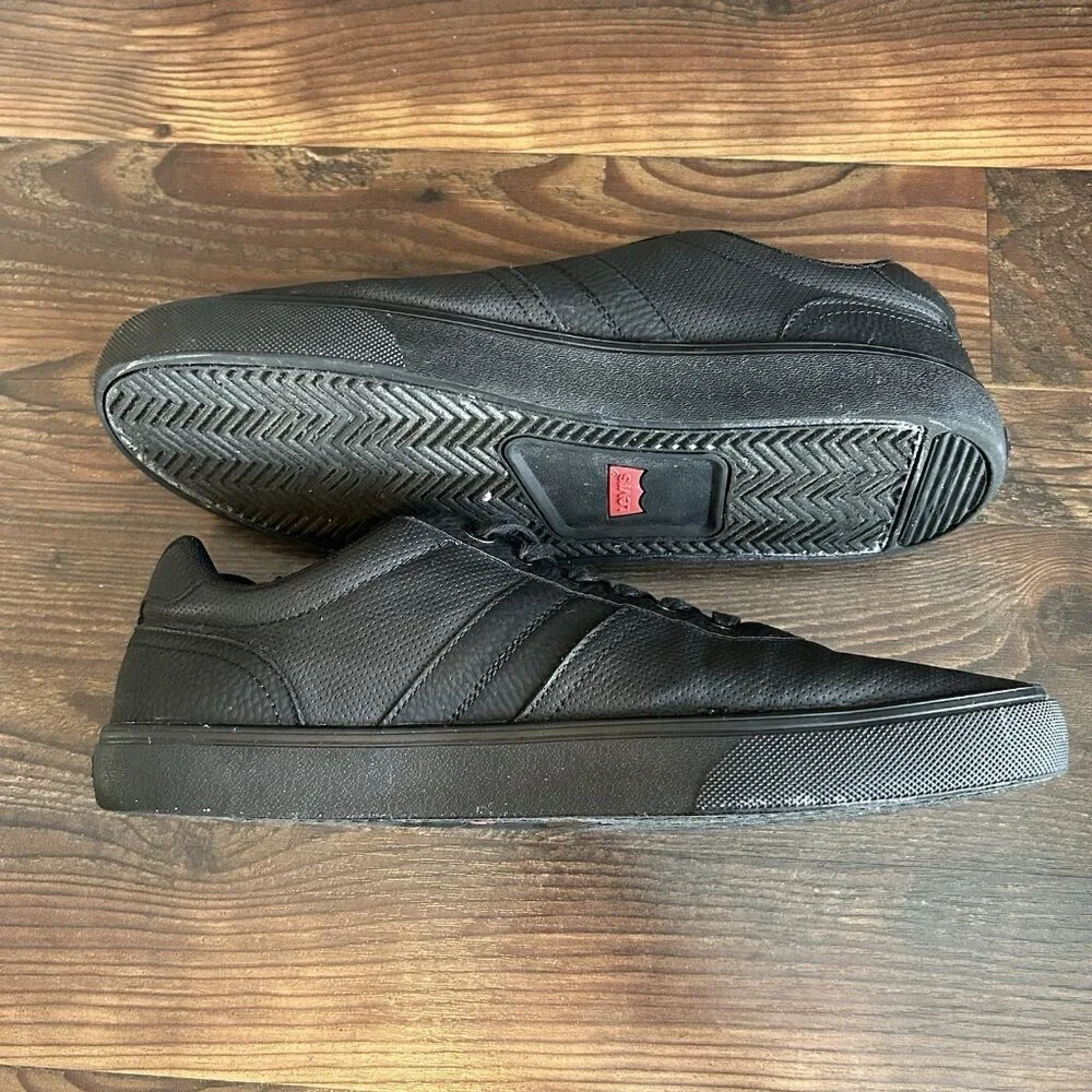 Levi's Men's Sneakers Size 13 Black Lace Up Low Top Shoes Logo EUC